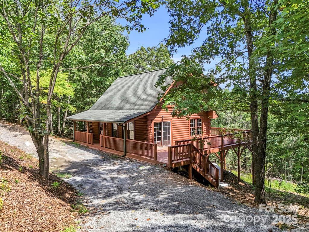 522 Woodgate Dr., Bostic, NC 28018