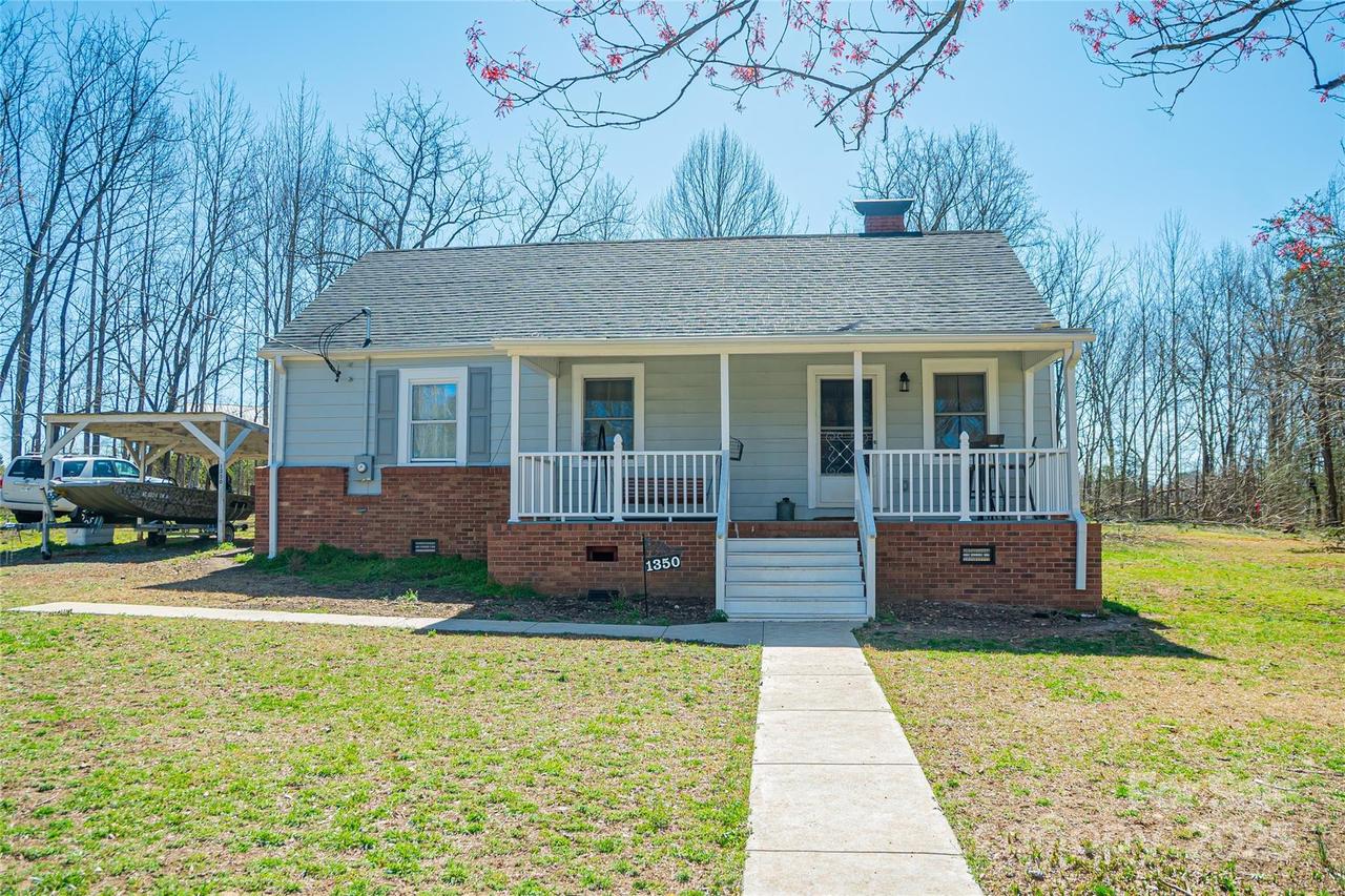 1350 Hulls Grove Church Rd., Vale, NC 28168