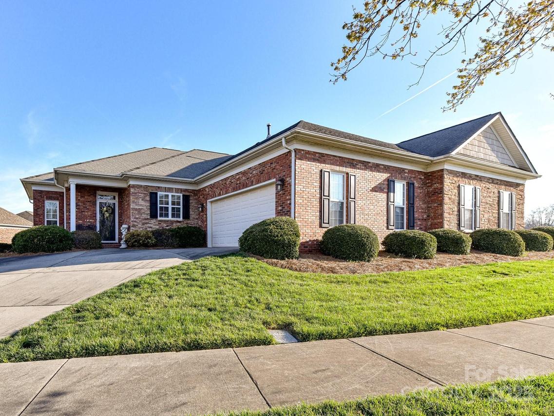 2802 Santiago Cir., Monroe, NC 28110