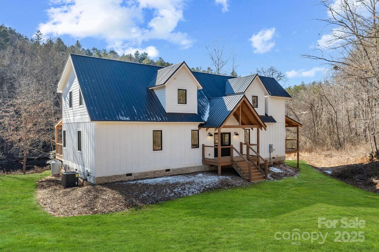 96 Light Waters Dr., Cullowhee, NC 28723