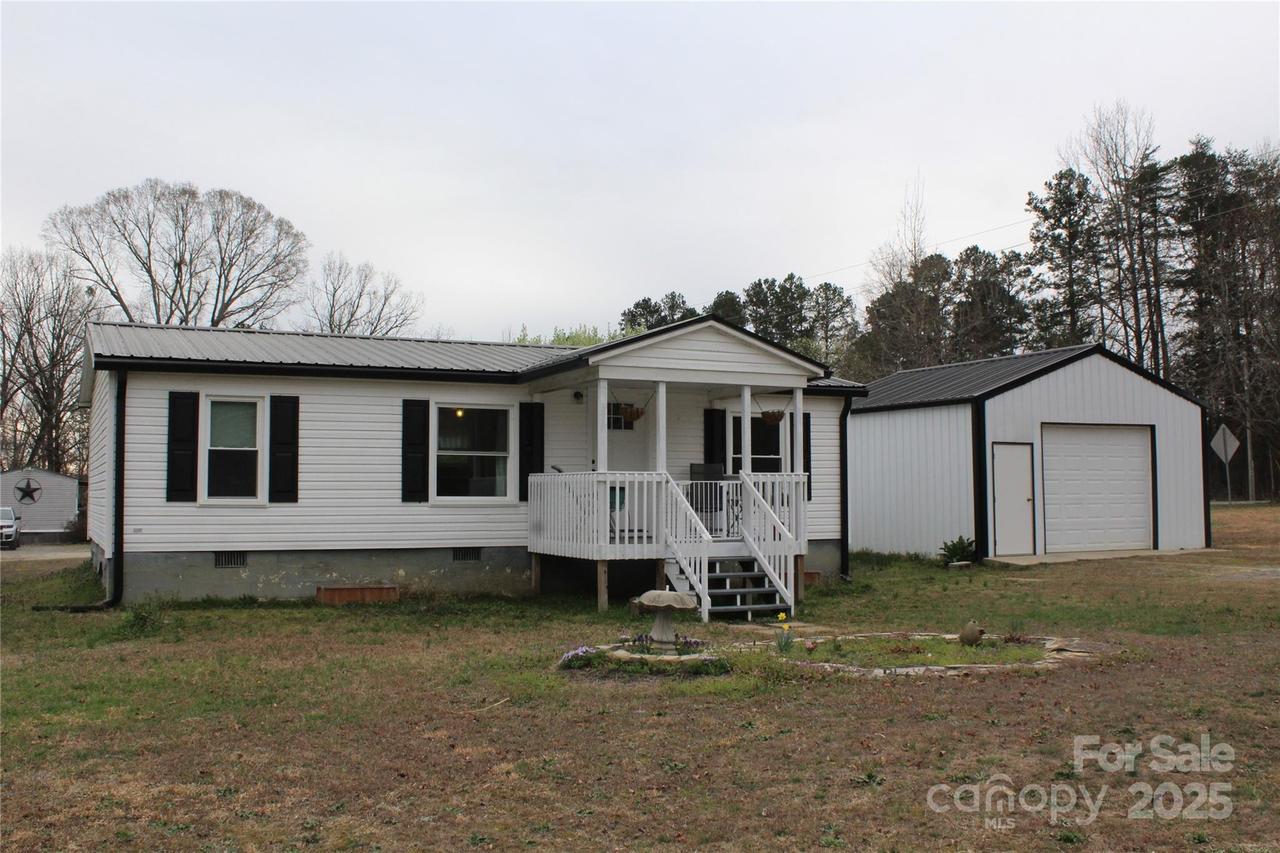 6454 Lostkey Dr., Connelly Springs, NC 28612