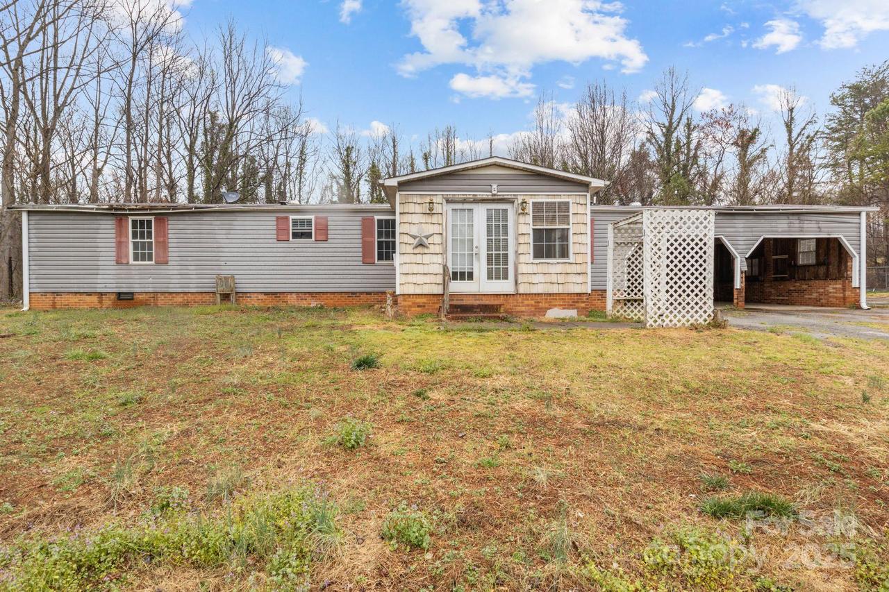 3932 Swaims Church Rd., Hamptonville, NC 27020