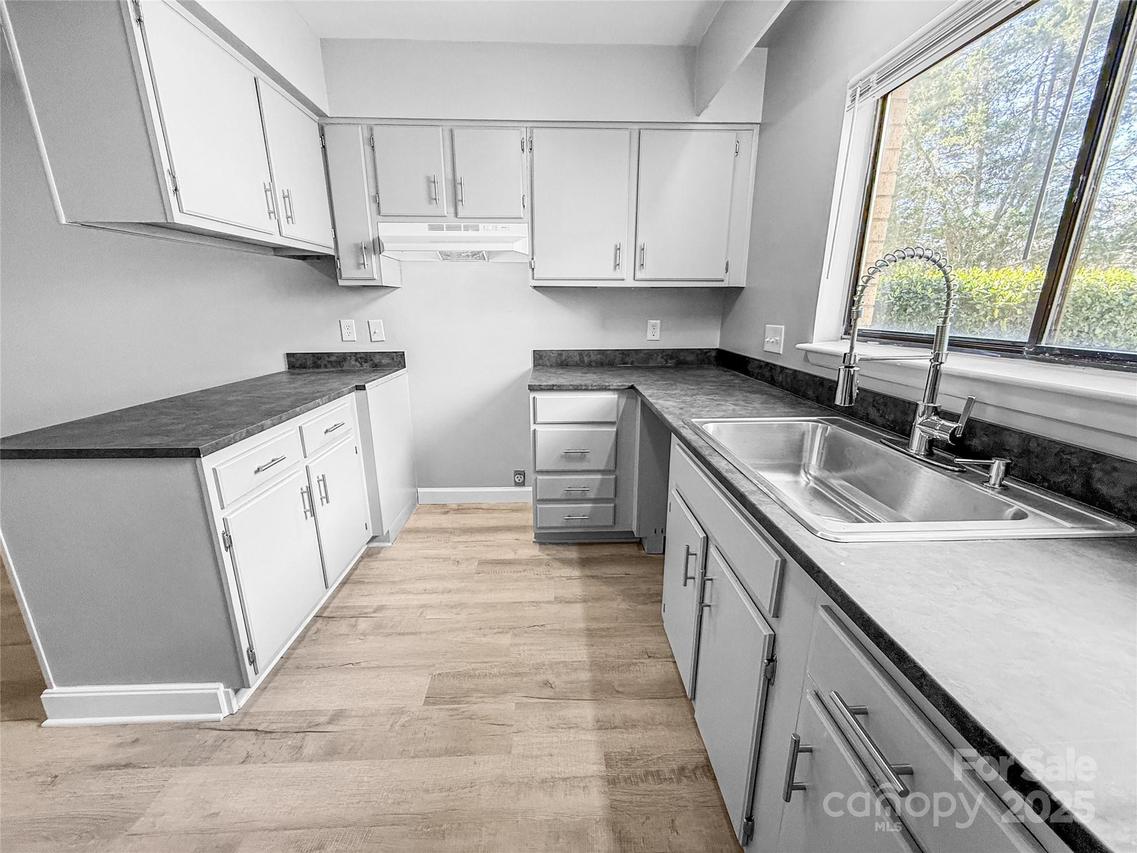 4814 Spring Lake Dr. #B, Charlotte, NC 28212