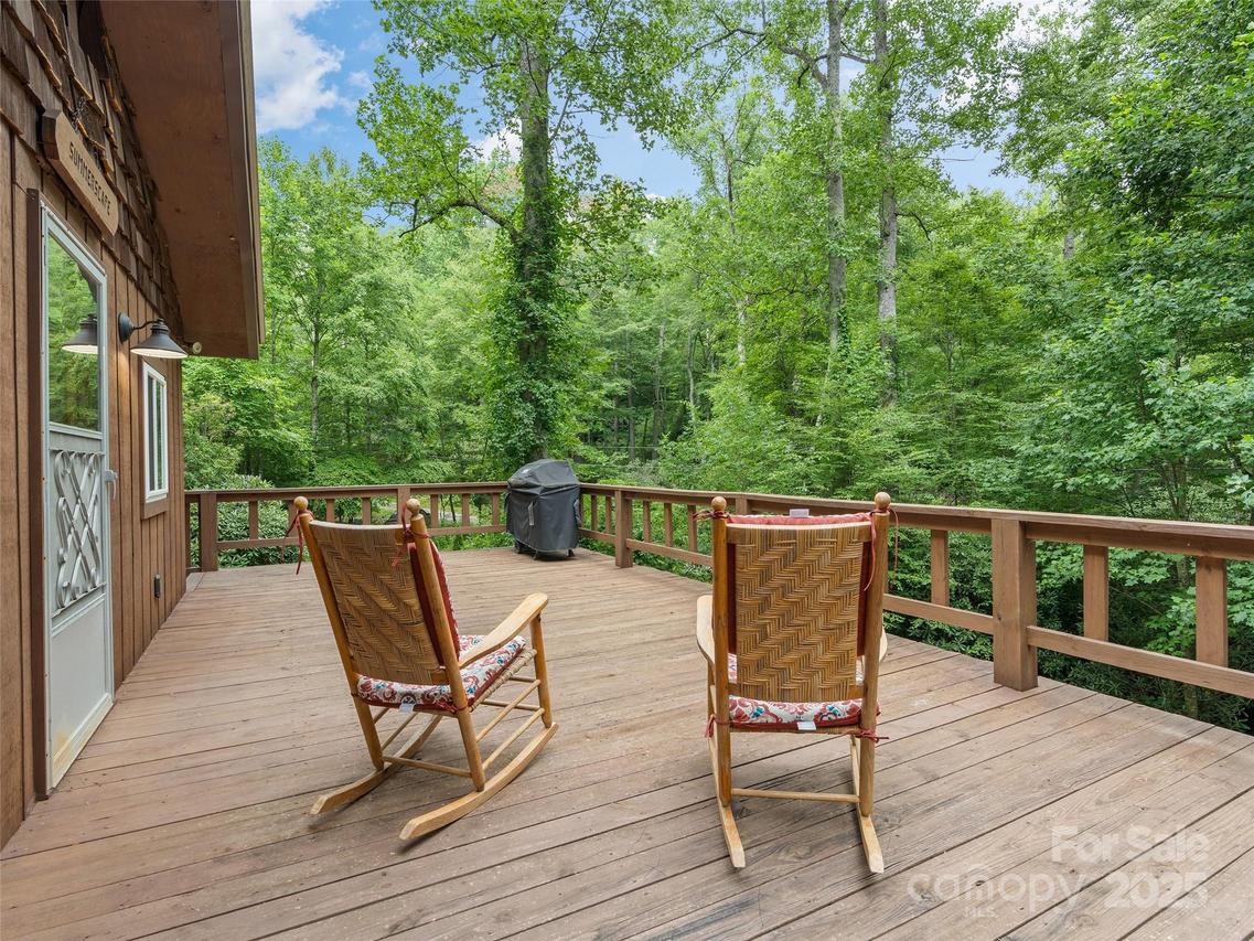 179 Serendipity Cove Rd., Hendersonville, NC 28792