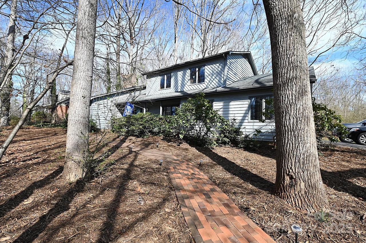 1793 Fairway Dr., Newton, NC 28658