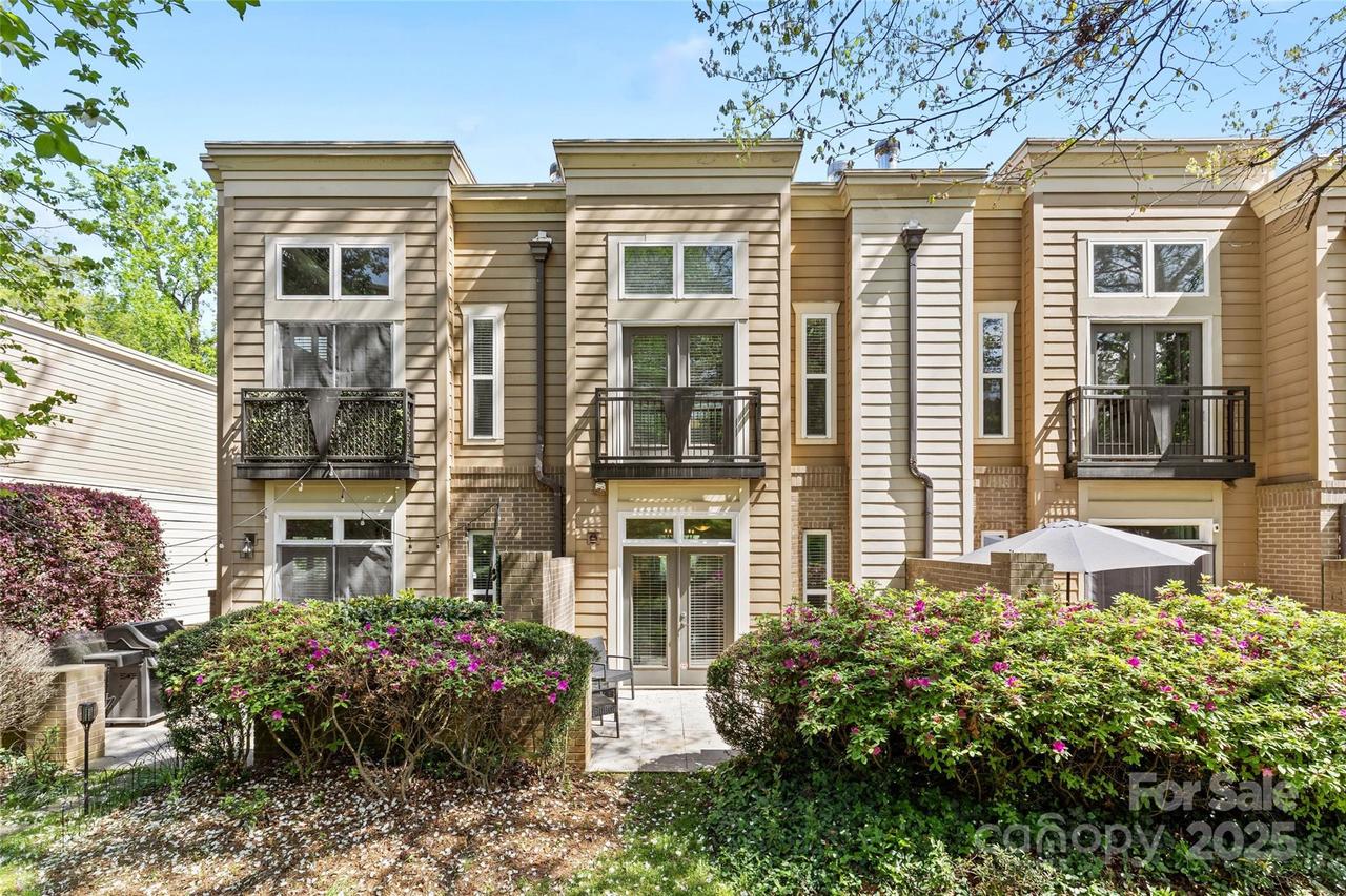 239 N Dotger Ave. #F10, Charlotte, NC 28207