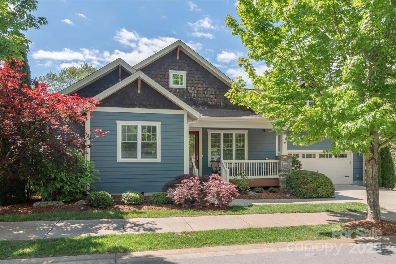 4 Silo View Ct., Asheville, NC 28804