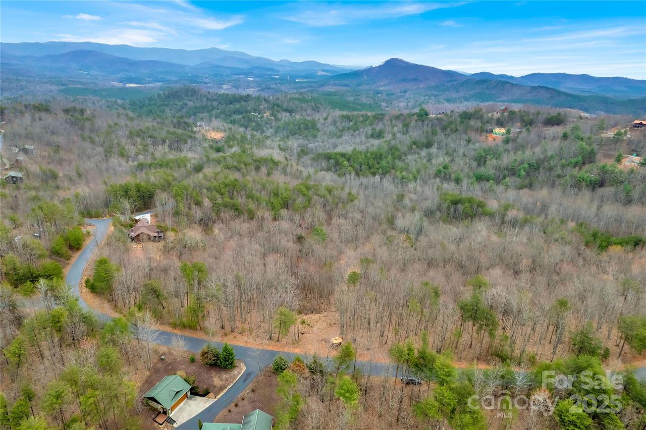 384 Woodgate Dr., Bostic, NC 28018