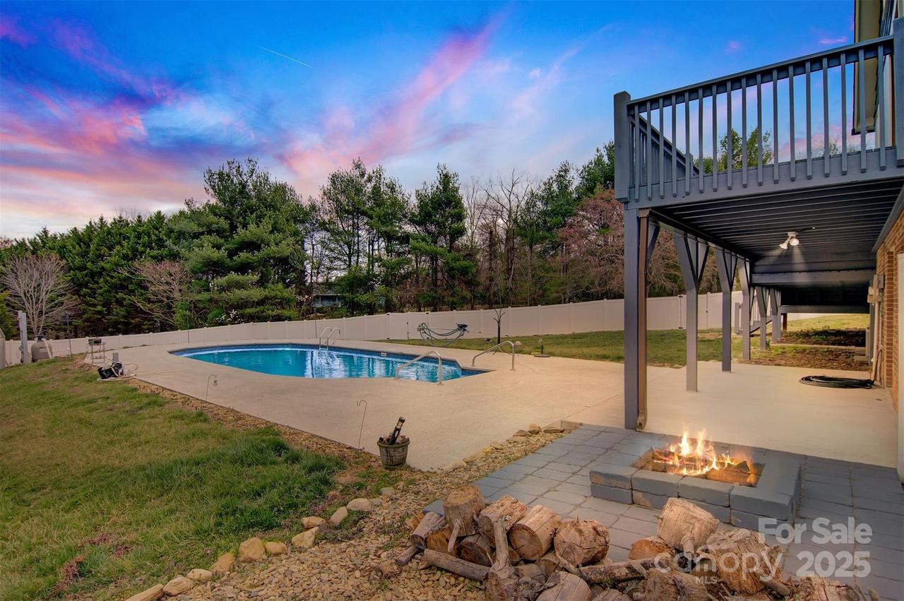 4080 Quarry Estates Rd., Hudson, NC 28638