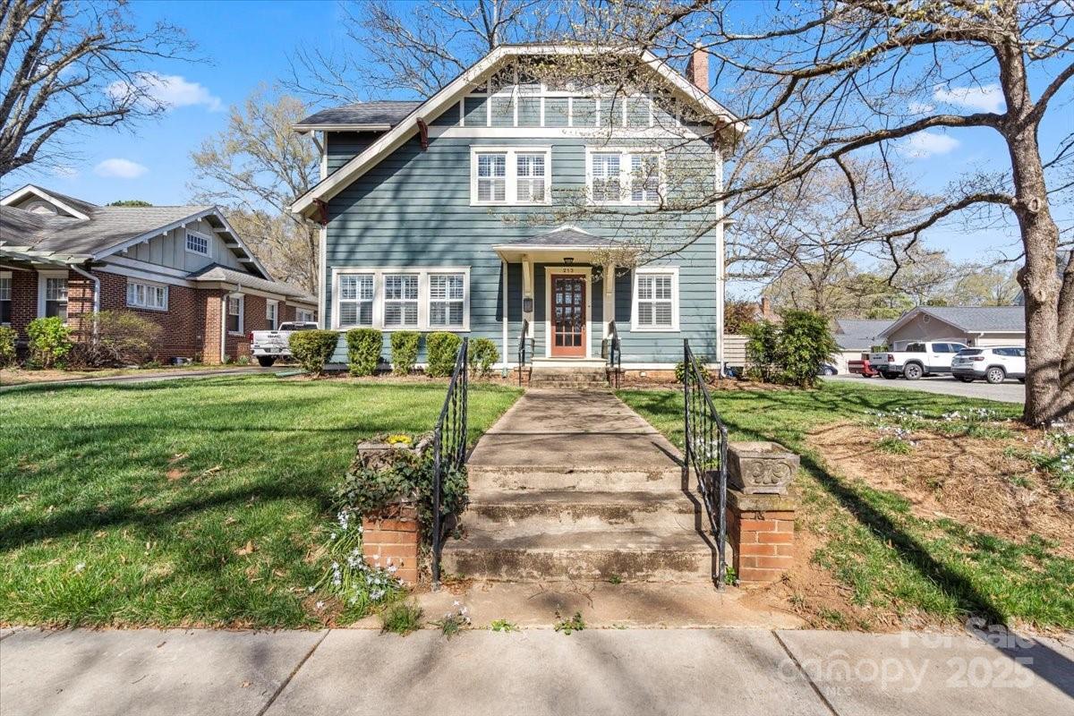 213 S Academy St., Mooresville, NC 28115