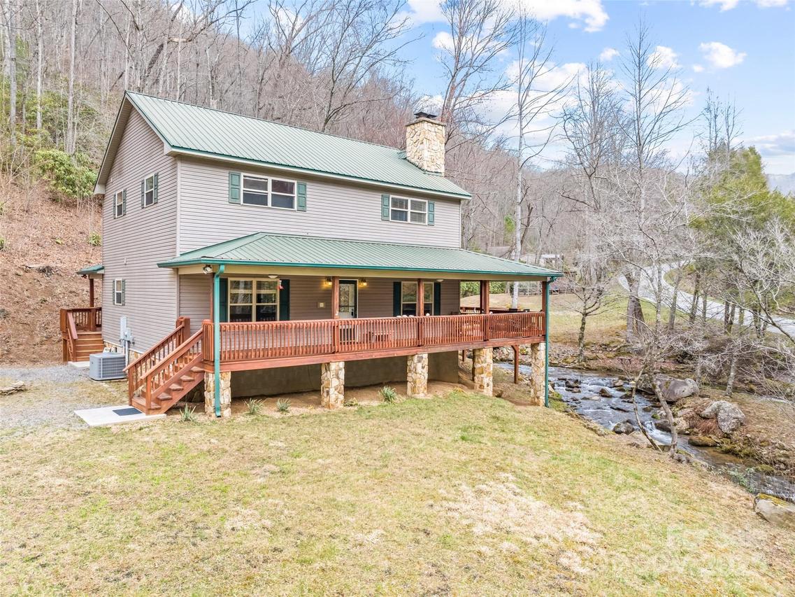 3975 Mountain Creek Rd., Robbinsville, NC 28771