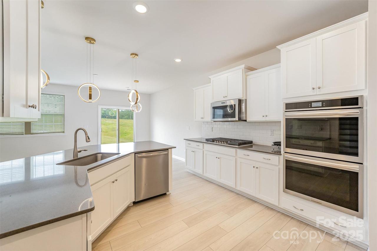 2039 Morning Gold Dr., Maiden, NC 28650
