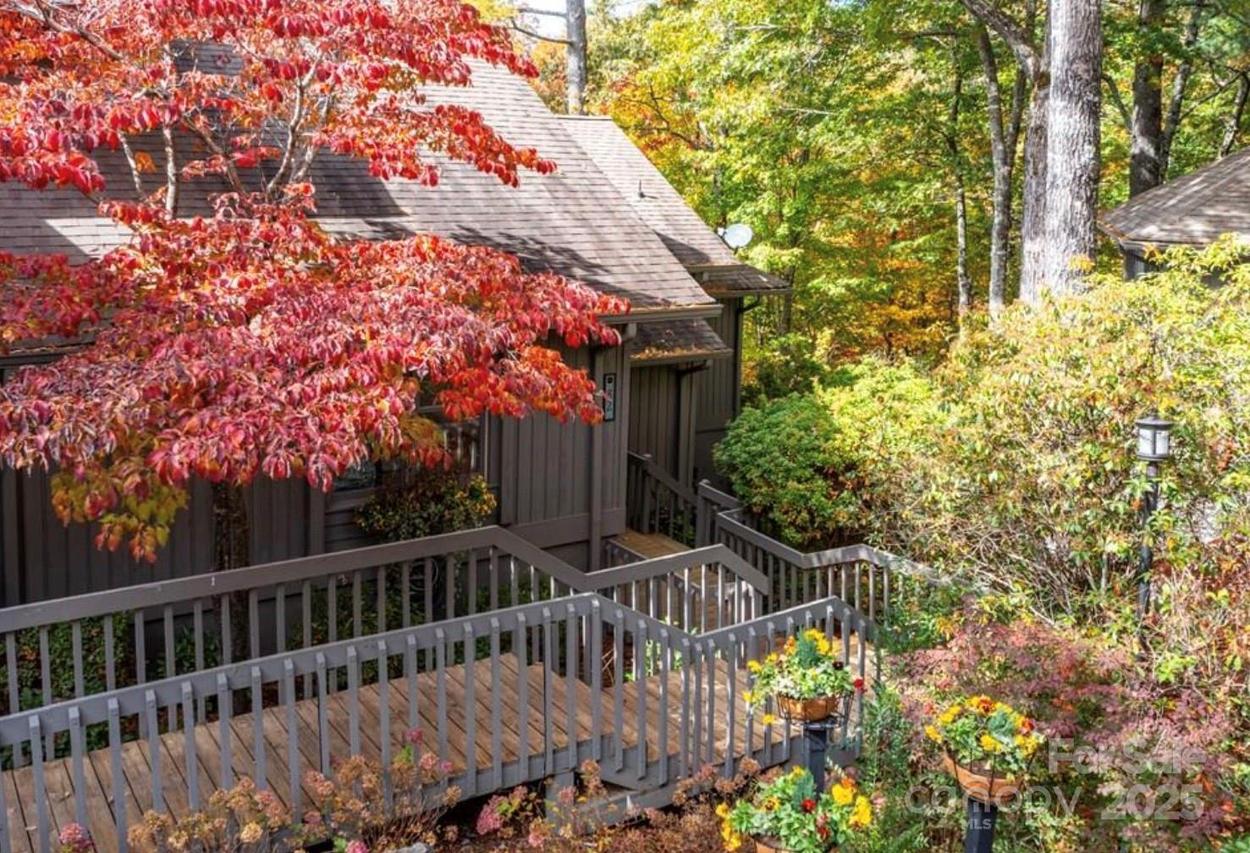 82 Racquet Club Villas Dr. #7C, Sapphire, NC 28774