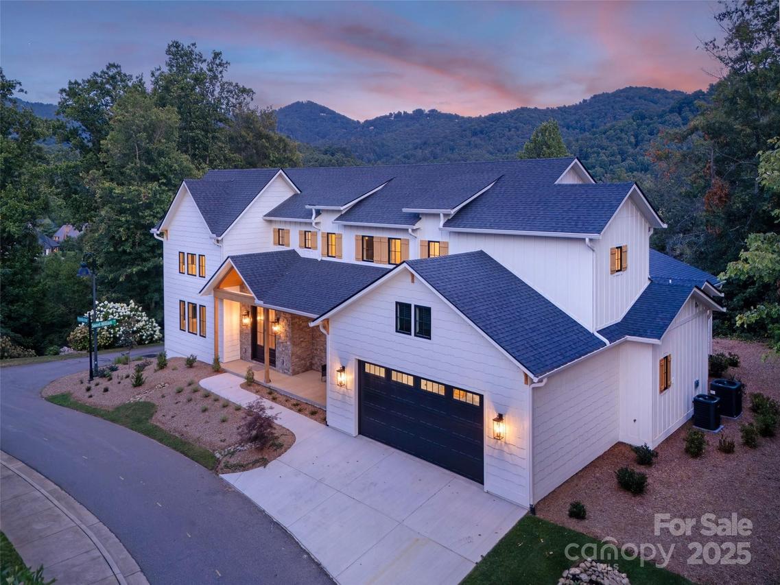 11 Magnolia View Tr., Asheville, NC 28804