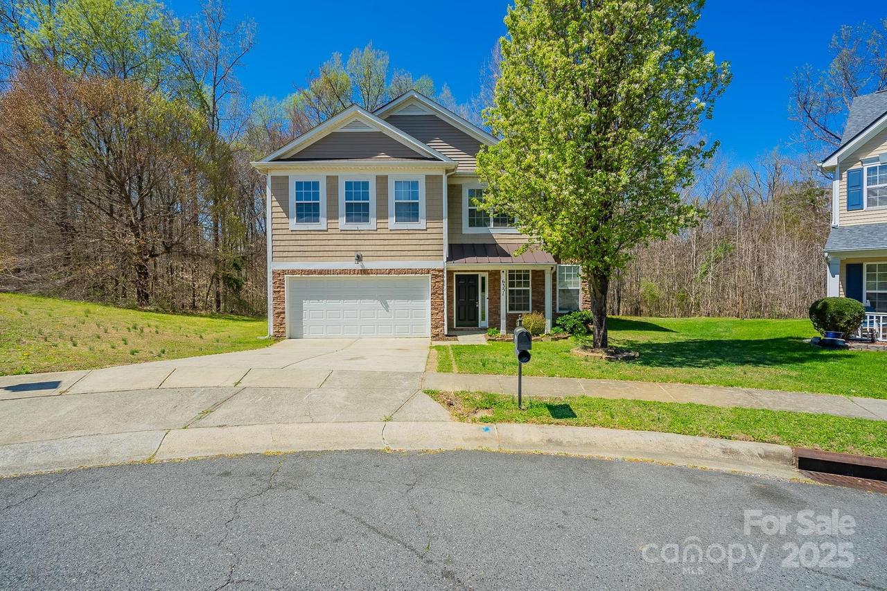 6351 Carpentaria Ct., Charlotte, NC 28215