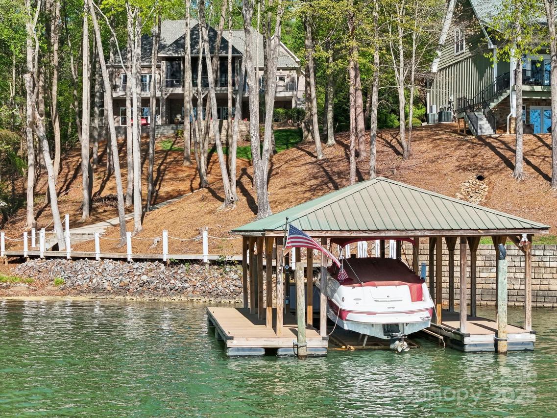 167 Maple View Dr., Troutman, NC 28166