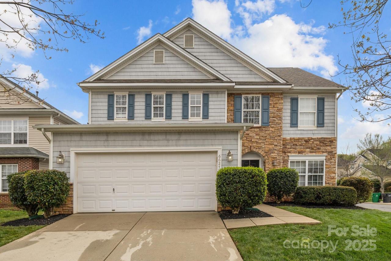 6627 Latherton Ln., Charlotte, NC 28278