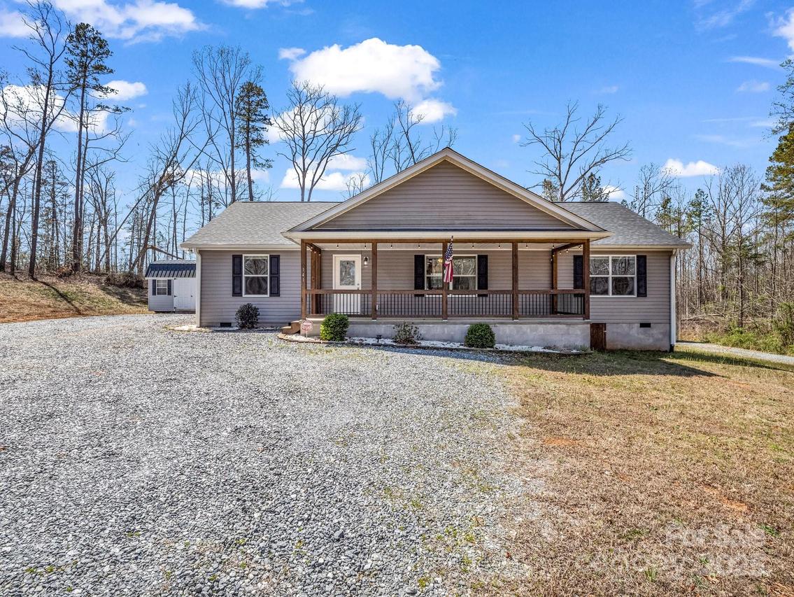 141 Oliver Ln., Ellenboro, NC 28040