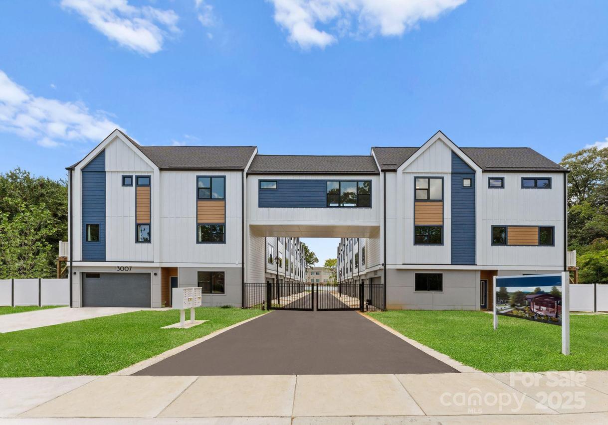 3027 Yada Ln., Charlotte, NC 28208