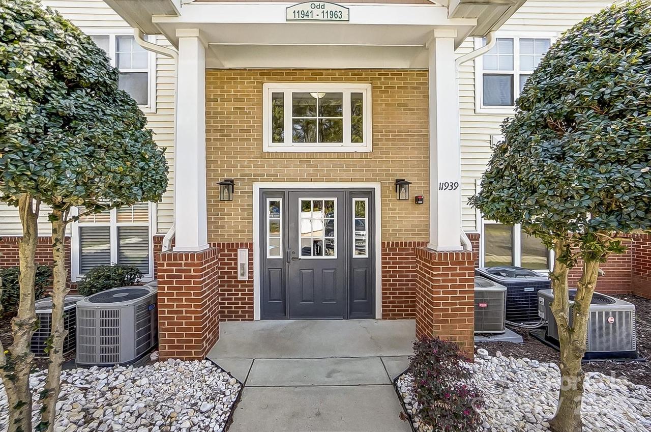 11941 Ridgeway Park Dr., Charlotte, NC 28277