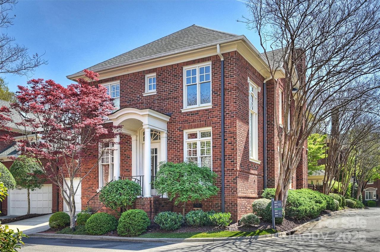 2021 Nolen Park Ln., Charlotte, NC 28209