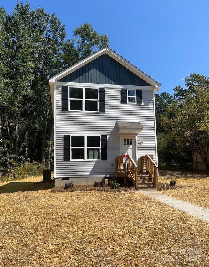 1587 Green Circle Dr., Gastonia, NC 28054