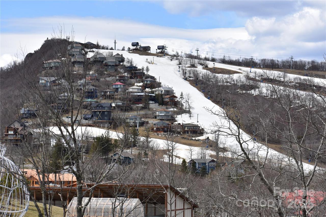 301 Pinnacle Inn Rd. #3219, Beech Mountain, NC 28604