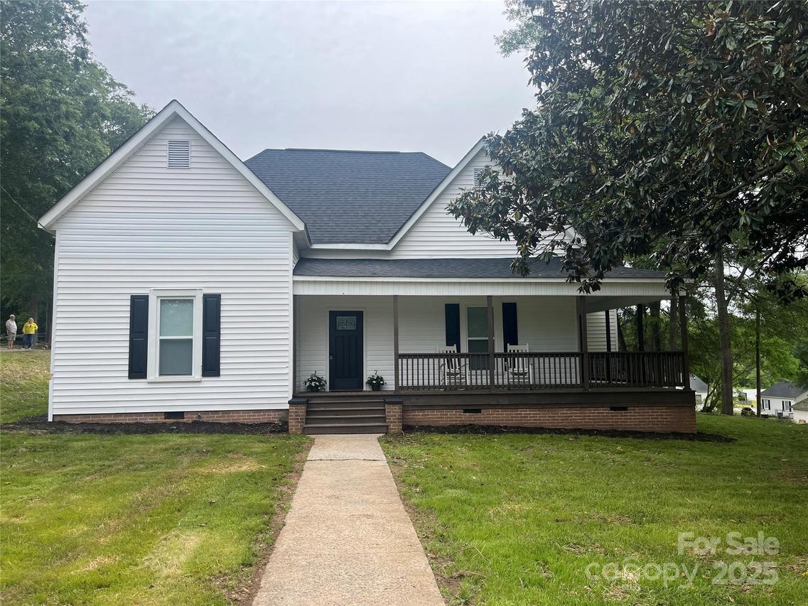 106 York St., Mooresboro, NC 28114