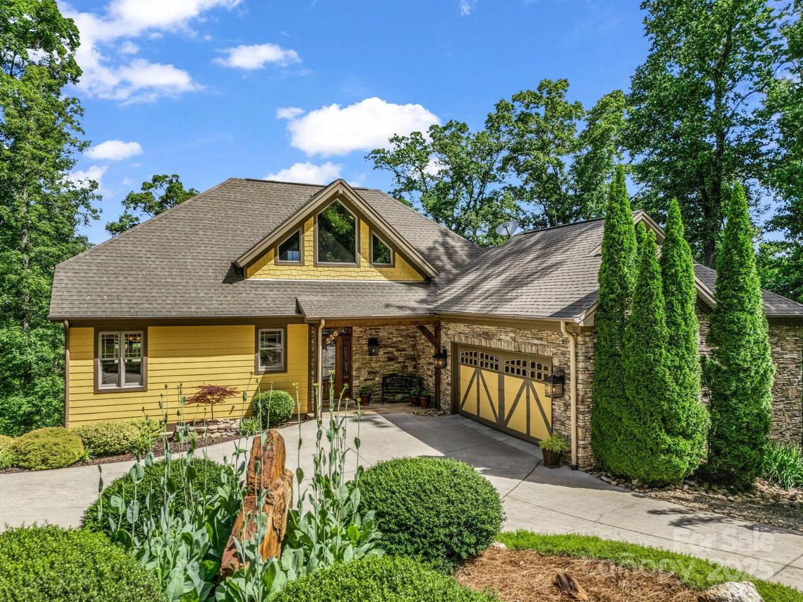 556 High Pines Loop, Lake Lure, NC 28746