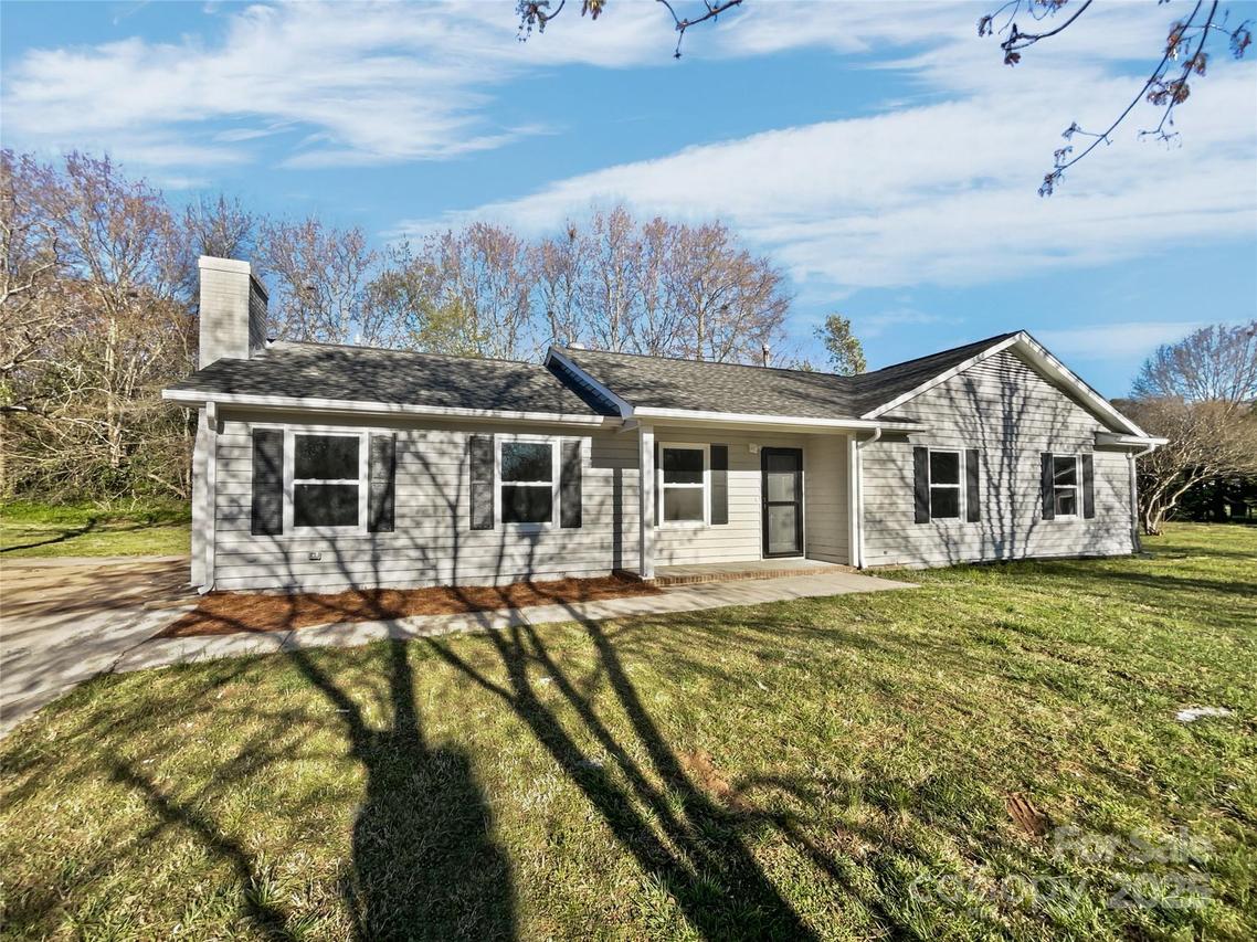 4700 Misty Hill Ln., Gastonia, NC 28056