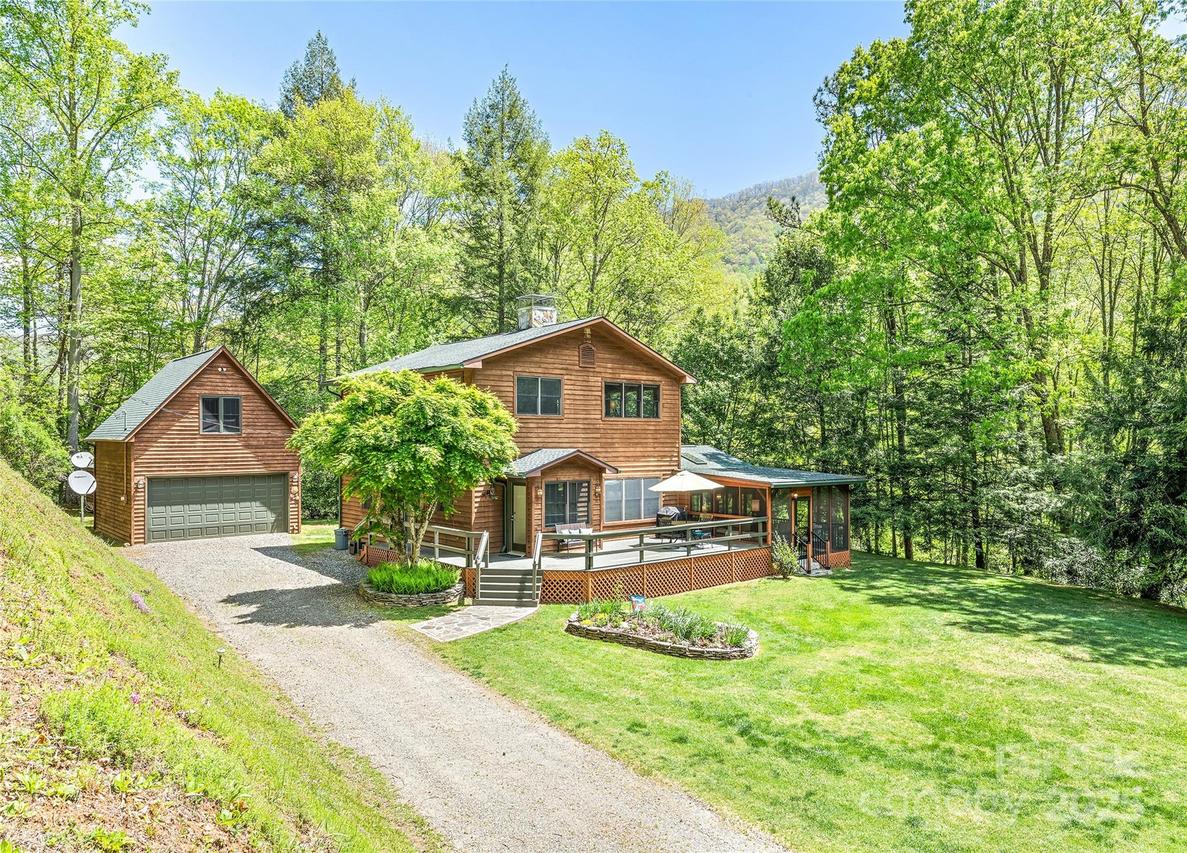 1192 Rockdale Rd., Whittier, NC 28789