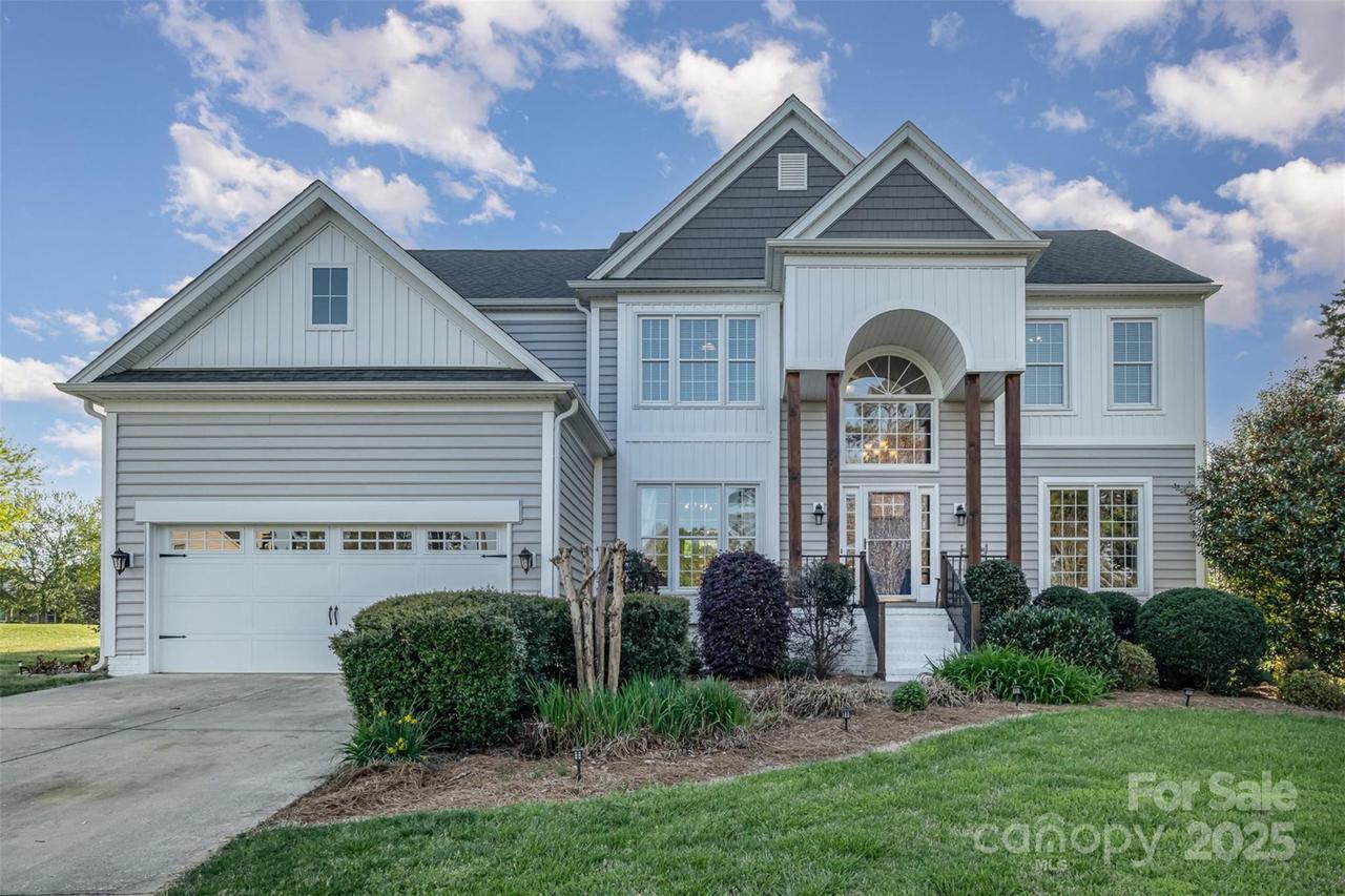5265 Fieldgate Ct., Harrisburg, NC 28075