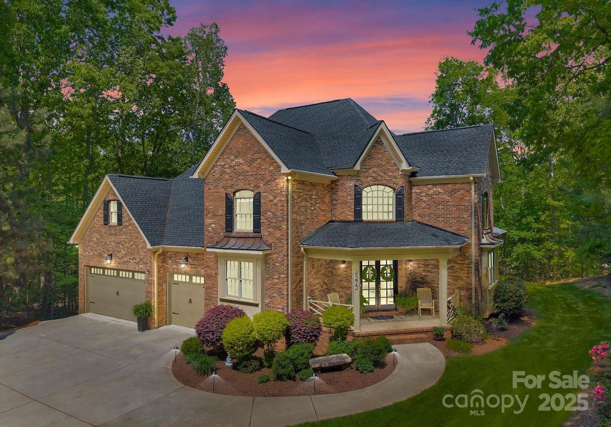 4273 Stormy Pointe Ct., Denver, NC 28037