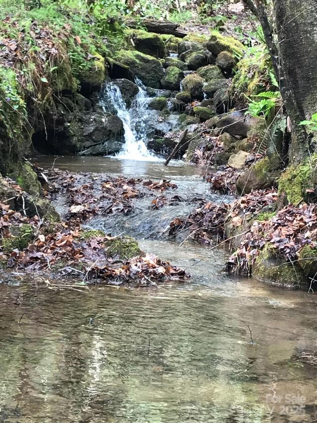 00 Summit Rd., Purlear, NC 28665