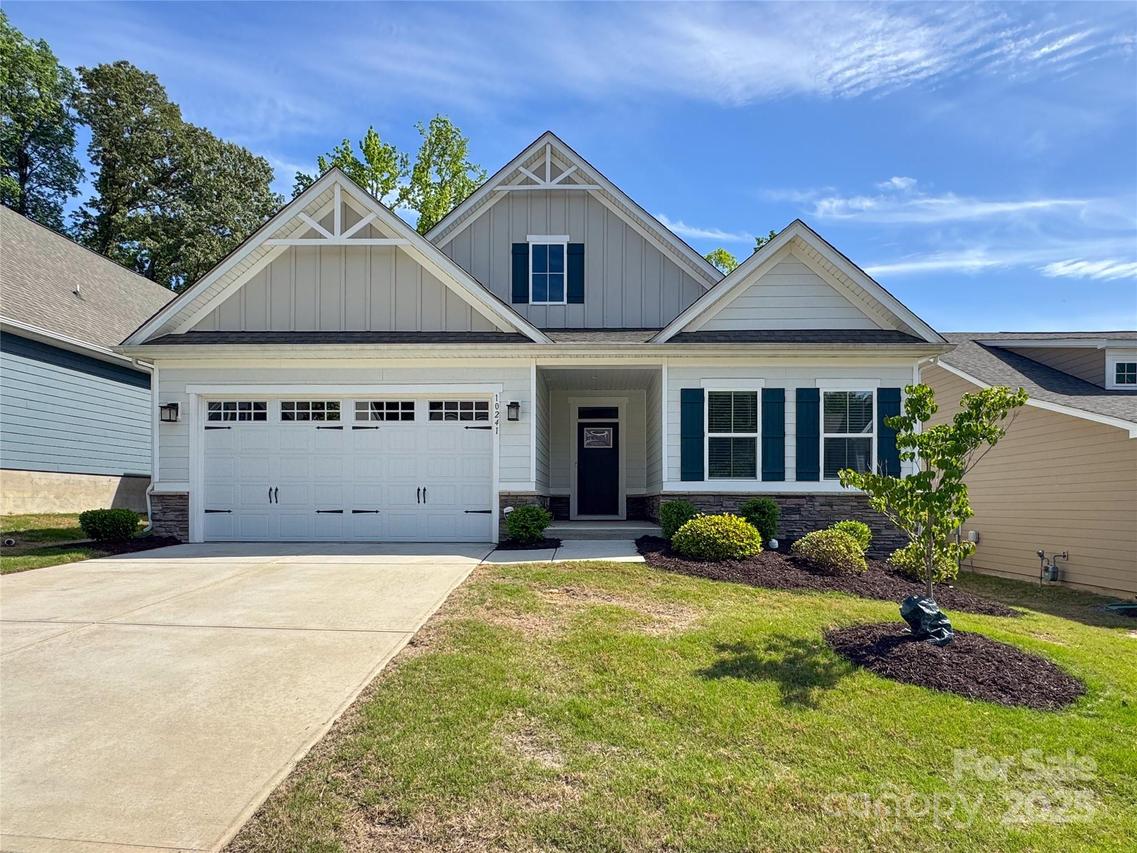 10241 Black Locust Ln., Charlotte, NC 28215