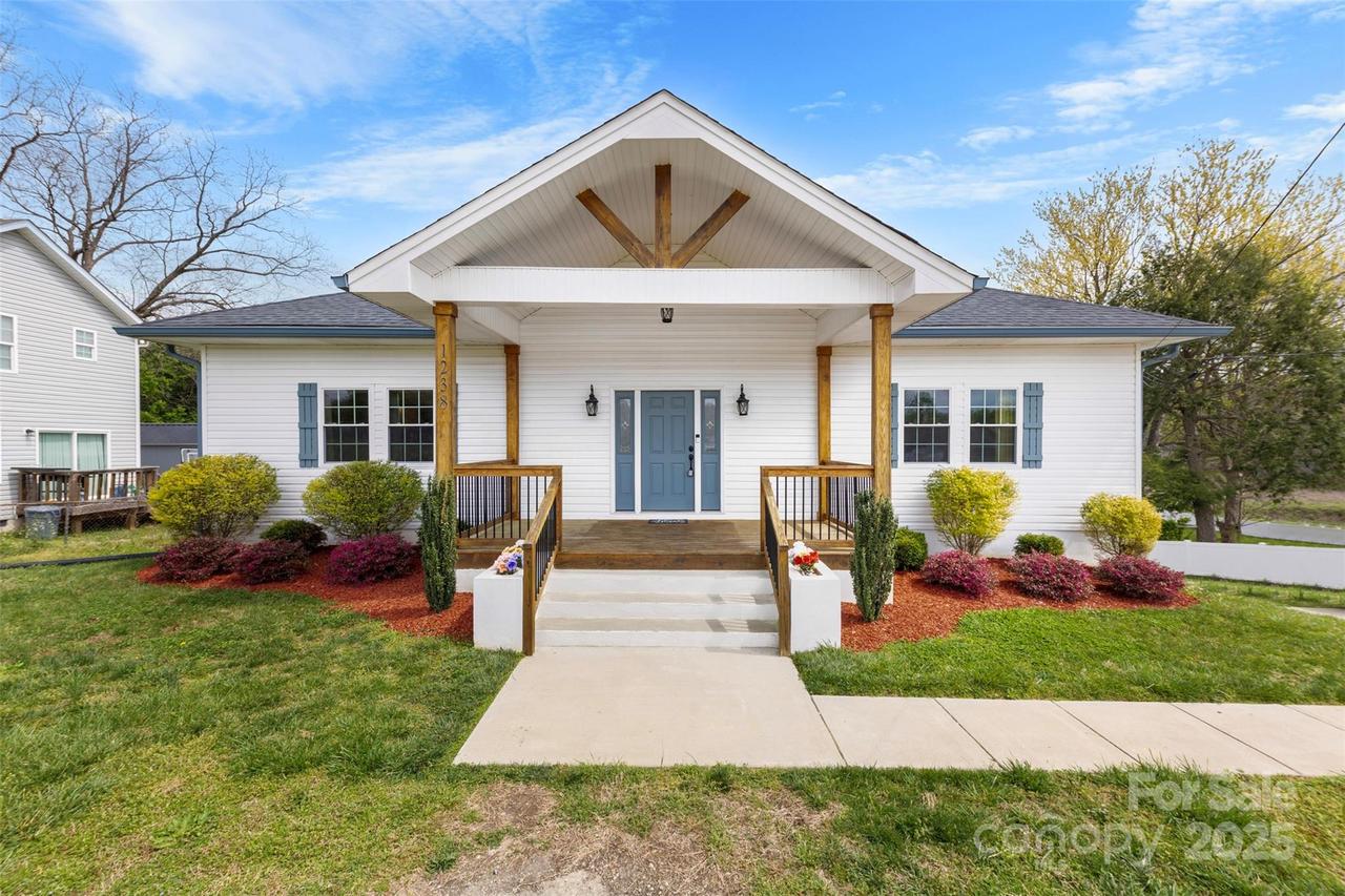 1238 Perkins St., Gastonia, NC 28054