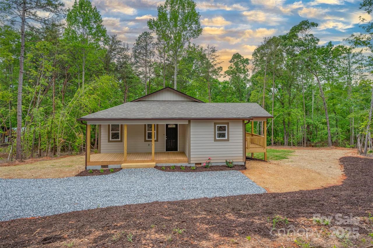 371 Amber Oaks Dr., Rutherfordton, NC 28139