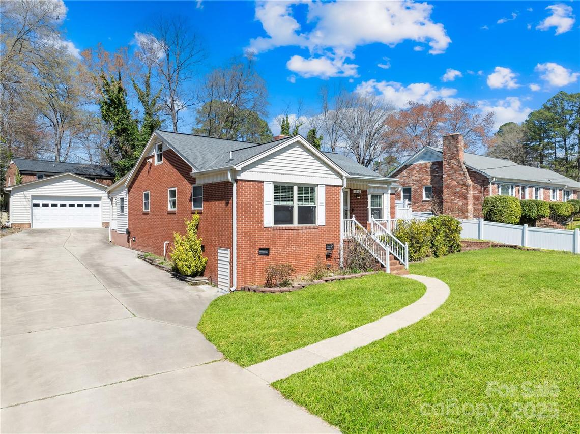 1912 Old West Ln., Gastonia, NC 28052
