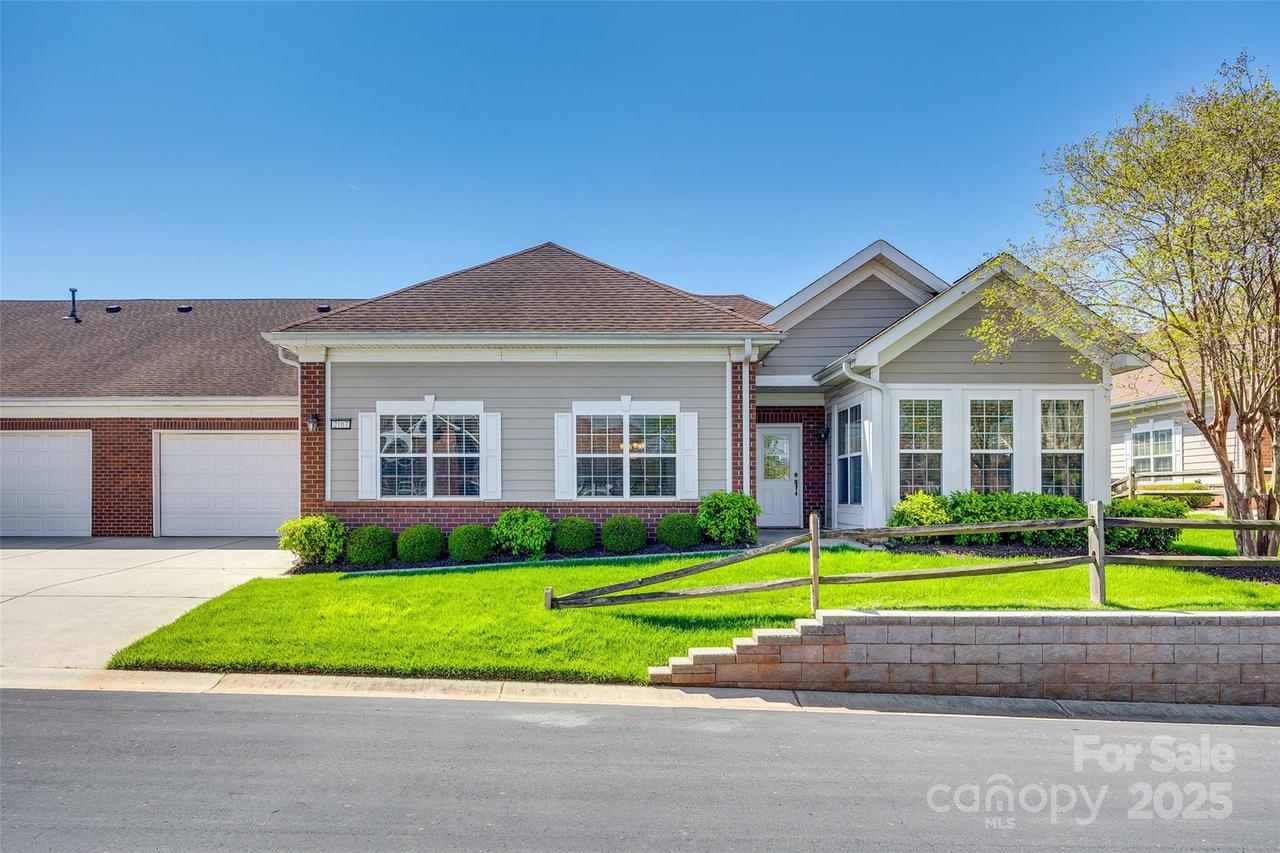 2107 N Castle Ct., Matthews, NC 28105