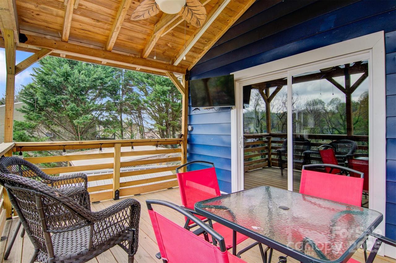 403 Spruce St., Lenoir, NC 28645