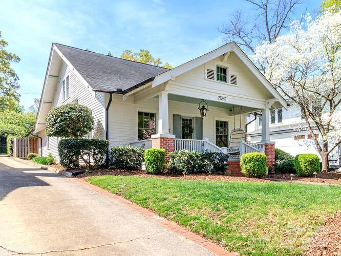 2010 Dartmouth Pl., Charlotte, NC 28207