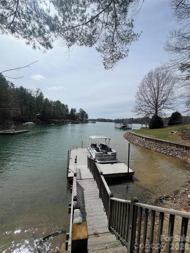 1600 Lillians Point Ct. #33, Morganton, NC 28655