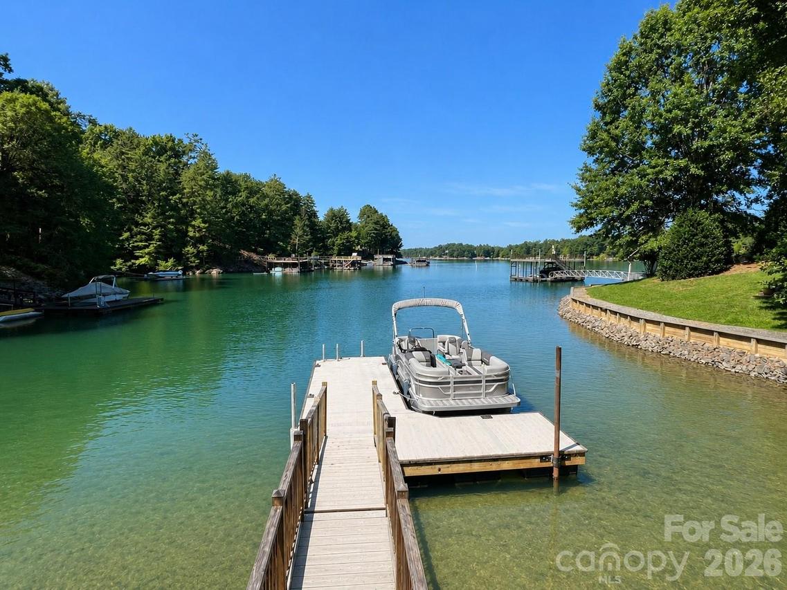 1600 Lillians Point Ct. #33, Morganton, NC 28655