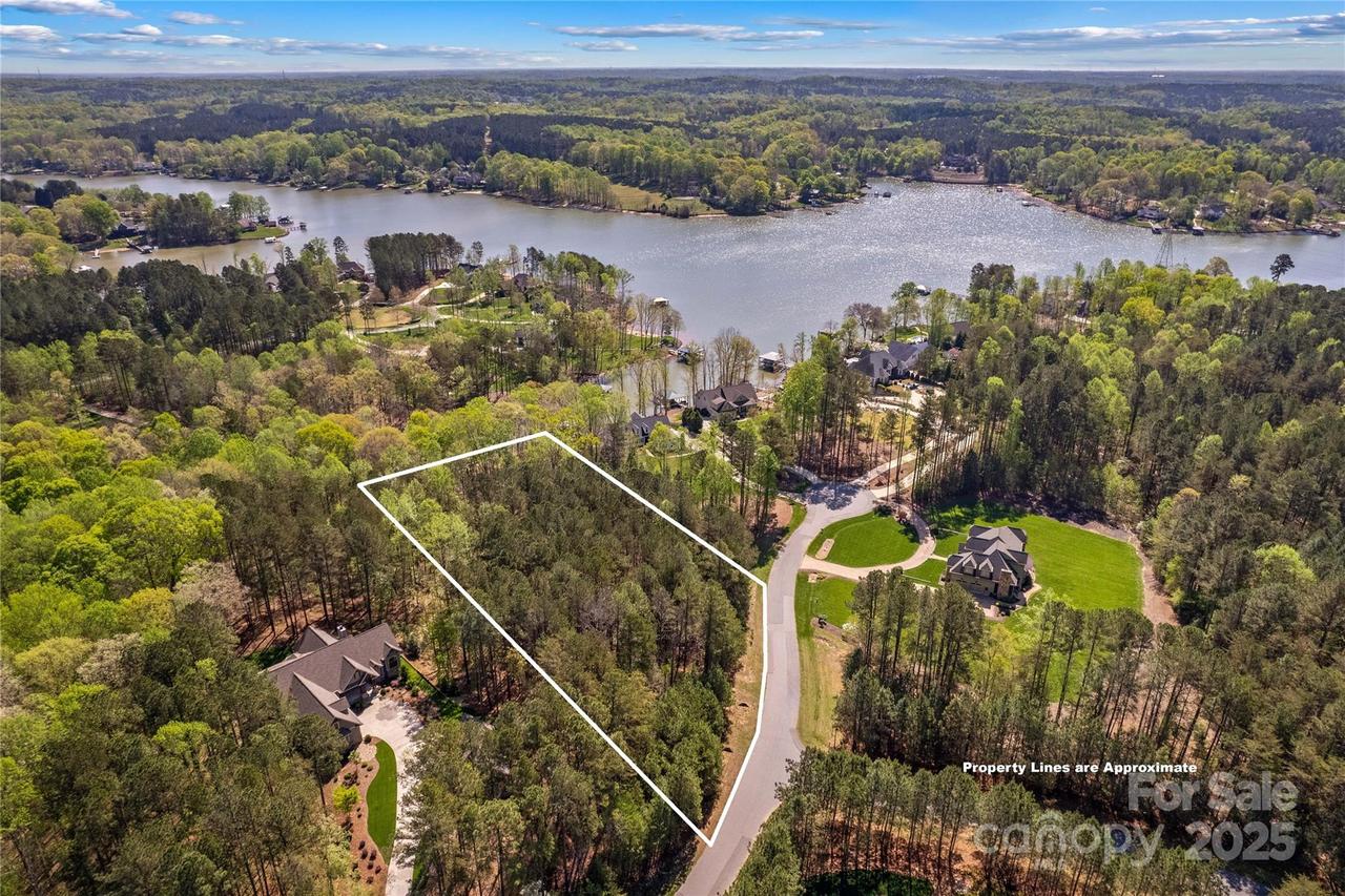 167 Park Crest Dr., Troutman, NC 28166