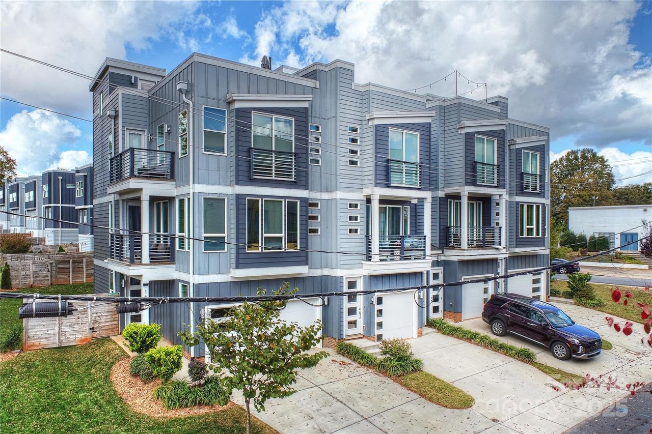 1651 Duckworth Ave., Charlotte, NC 28208