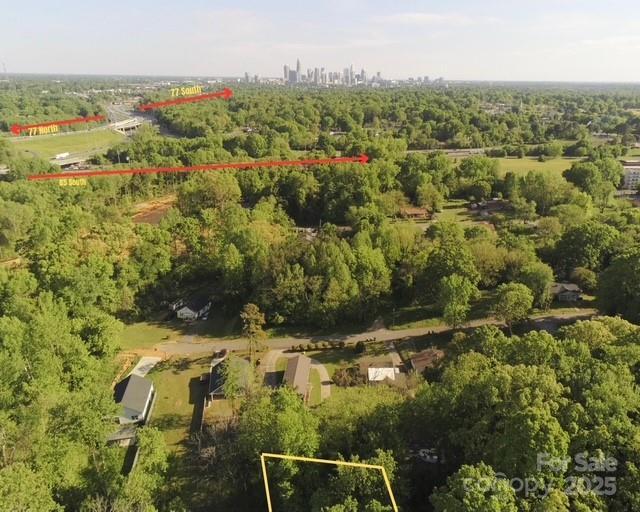 2015 C Ave., Charlotte, NC 28216