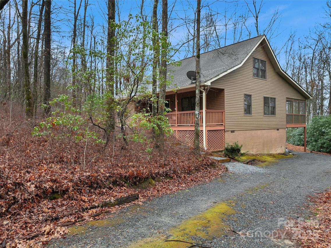 144 Panther Gap Rd., Brevard, NC 28712