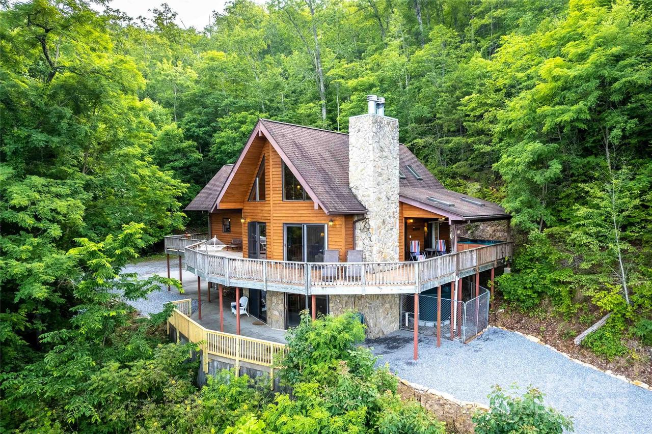278 Talisi Tr., Whittier, NC 28789