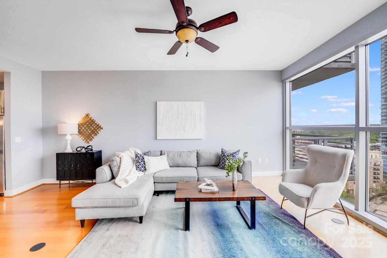 333 W Trade St. #1302, Charlotte, NC 28202