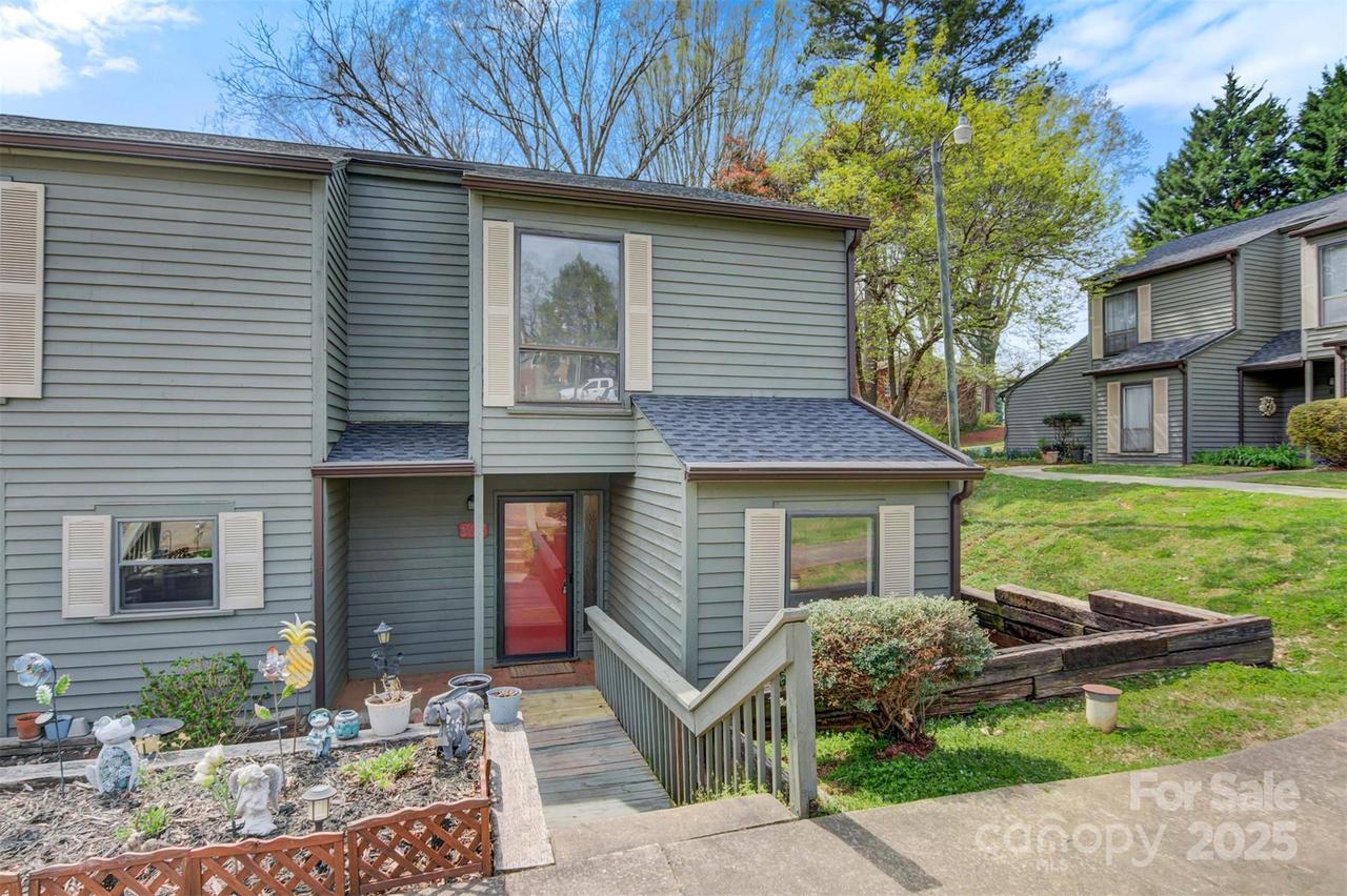 4340 N Center St. #508, Hickory, NC 28601